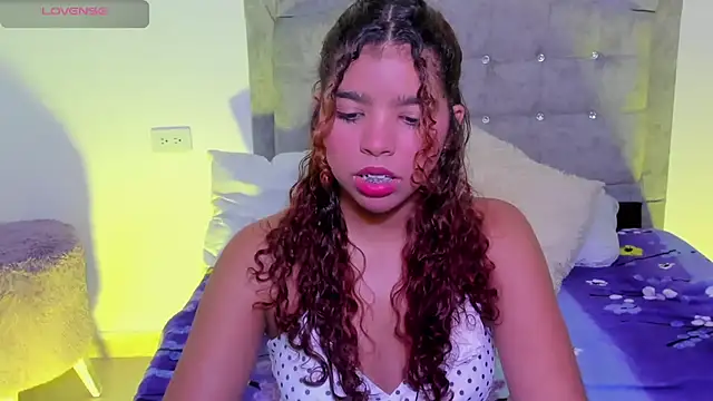 aurora rodriguez online show from 03.16.25