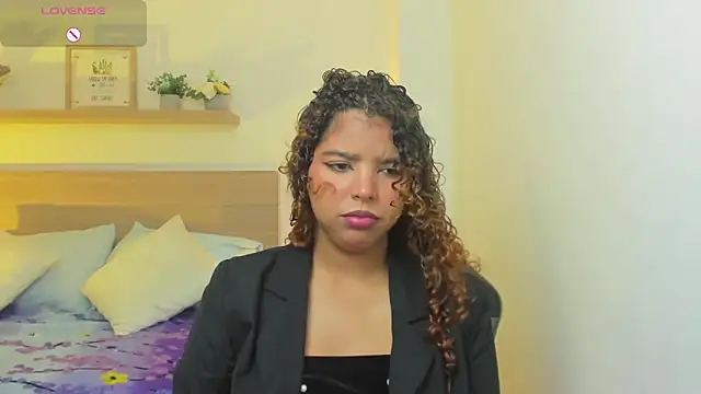 aurora rodriguez online show from 09.27.25