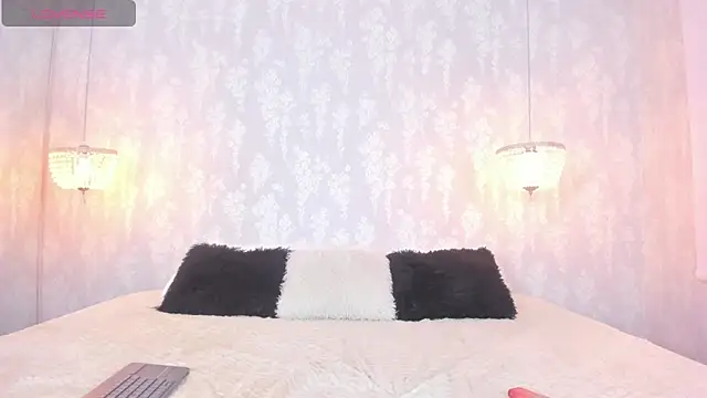 Snapshot of leigh-angels chatting on 11.09.25 leigh-angels online show from 11.09.25