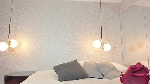 leigh-angels online show from 04.08.26