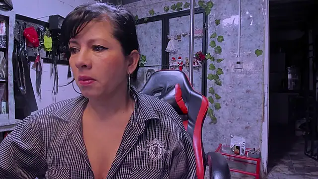 Erlinda-engel online show from 01.06.25