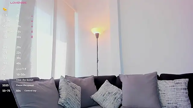 Snapshot of iara_martinez chatting on 11.10.25 iara martinez online show from 11.10.25