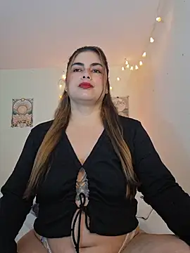 Snapshot of Juliietha_servas chatting on 10.25.25 Juliietha servas online show from 10.25.25