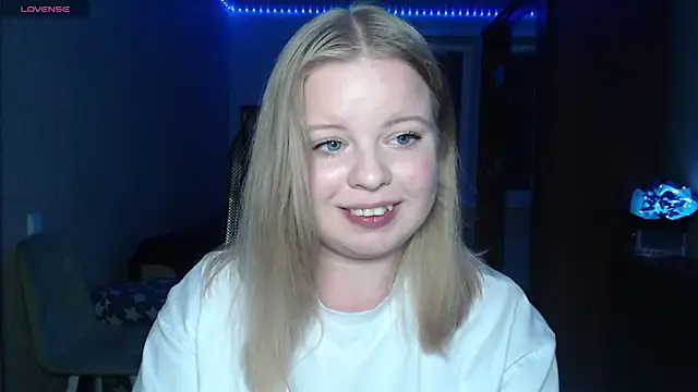 Snapshot of Angelic_Lika chatting on 10.05.25 Angelic Lika online show from 10.05.25