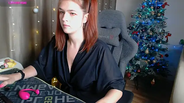 Snapshot of MargoFoxy chatting on 12.22.24 MargoFoxy online show from 12.22.24