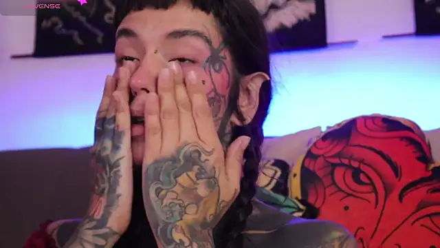 Snapshot of SylveonFox chatting on 11.12.25 SylveonFox online show from 11.12.25