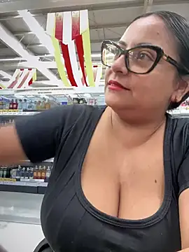 Snapshot of Sol_biglips chatting on 01.31.25 Sol biglips online show from 01.31.25