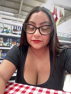 Snapshot of Sol_biglips chatting on 02.07.25 Sol biglips online show from 02.07.25