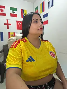 Snapshot of Sol_biglips chatting on 06.17.26 Sol biglips online show from 06.17.26