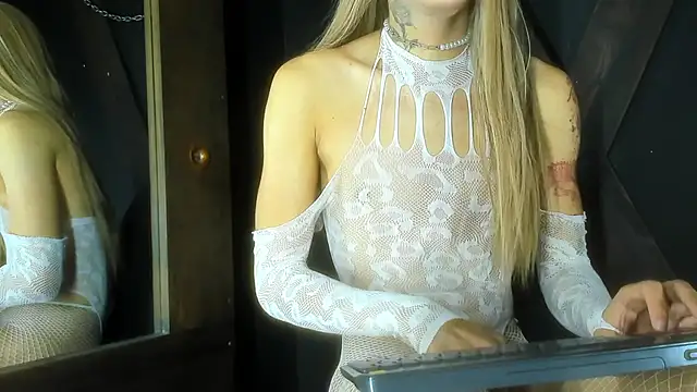 Snapshot of Haileybieberr chatting on 02.06.25 Haileybieberr online show from 02.06.25
