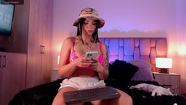 SophiaKarson online show from 02.28.25