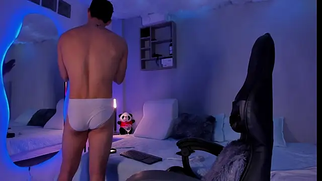 Snapshot of MarcoSullivan chatting on 10.18.25 MarcoSullivan online show from 10.18.25