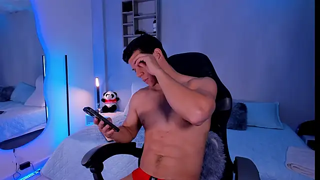 Snapshot of MarcoSullivan chatting on 10.24.25 MarcoSullivan online show from 10.24.25