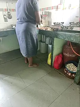 Snapshot of NEHA-DESHI chatting on 11.08.25 NEHA-DESHI online show from 11.08.25