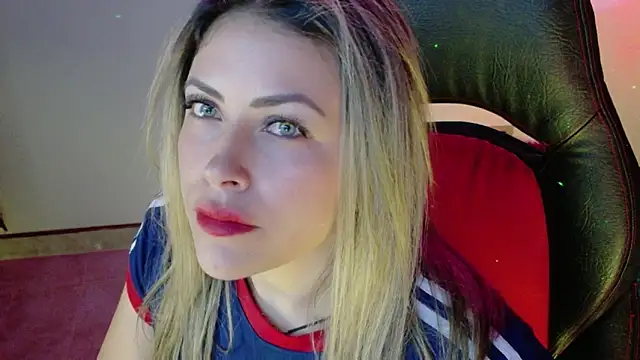 Snapshot of Natalia_Montoya chatting on 11.07.25 Natalia Montoya online show from 11.07.25