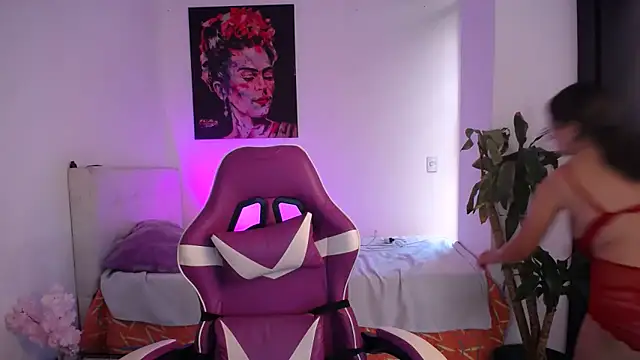 esmeraldaa230 online show from 02.14.26