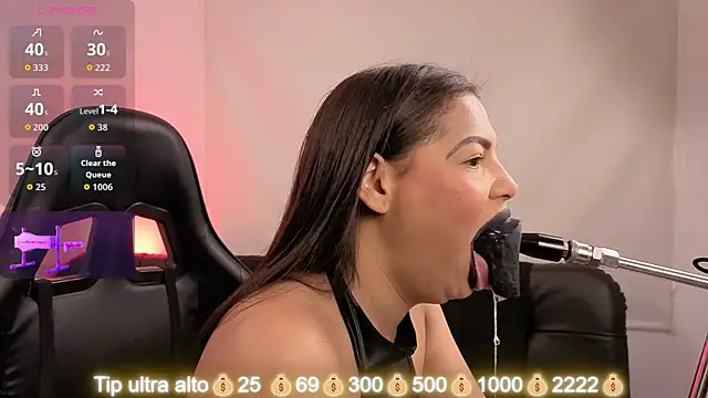 Snapshot of Anabel693 chatting on 10.10.25 Anabel693 online show from 10.10.25