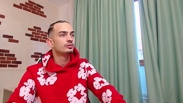 Snapshot of BrandonTate chatting on 12.20.24 BrandonTate online show from 12.20.24