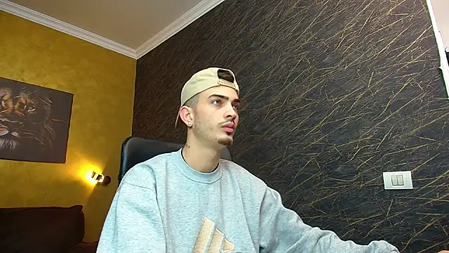 Snapshot of BrandonTate chatting on 01.08.25 BrandonTate online show from 01.08.25