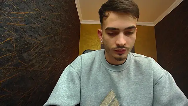 Snapshot of BrandonTate chatting on 01.11.25 BrandonTate online show from 01.11.25