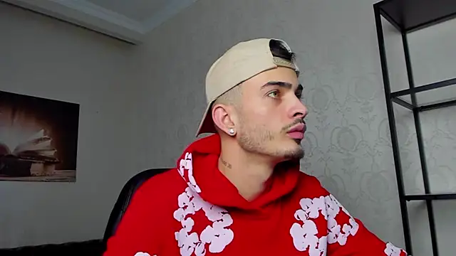 Snapshot of BrandonTate chatting on 01.13.25 BrandonTate online show from 01.13.25