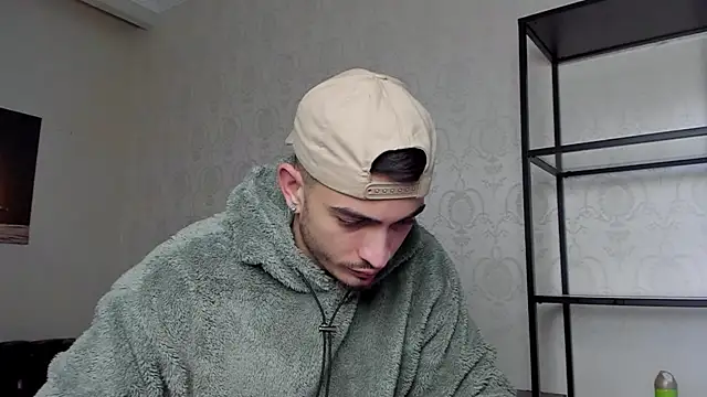 Snapshot of BrandonTate chatting on 01.16.25 BrandonTate online show from 01.16.25