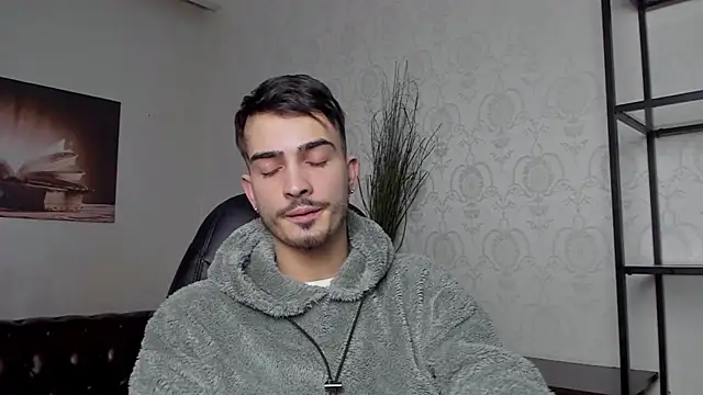 Snapshot of BrandonTate chatting on 01.16.25 BrandonTate online show from 01.16.25