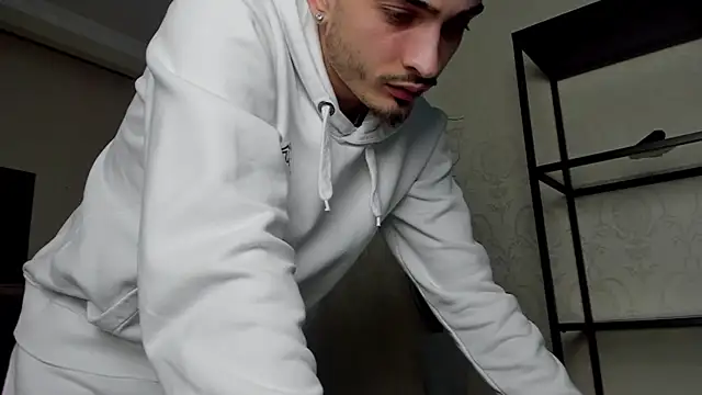 Snapshot of BrandonTate chatting on 01.18.25 BrandonTate online show from 01.18.25