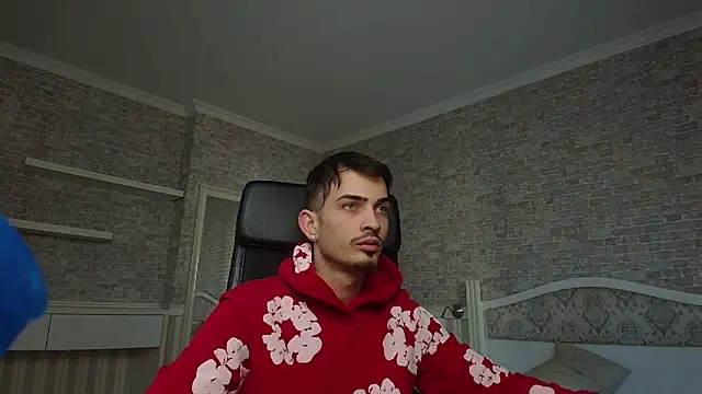 Snapshot of BrandonTate chatting on 01.28.25 BrandonTate online show from 01.28.25