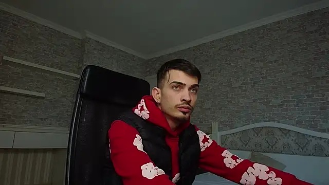 Snapshot of BrandonTate chatting on 01.28.25 BrandonTate online show from 01.28.25