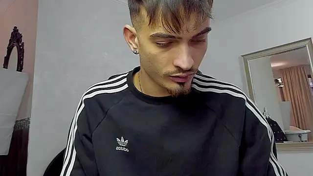 Snapshot of BrandonTate chatting on 02.06.25 BrandonTate online show from 02.06.25