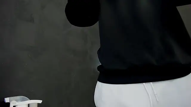 Snapshot of BrandonTate chatting on 02.28.25 BrandonTate online show from 02.28.25