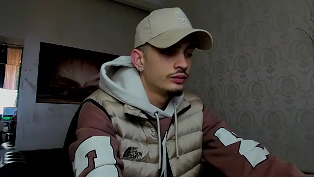 Snapshot of BrandonTate chatting on 03.02.25 BrandonTate online show from 03.02.25