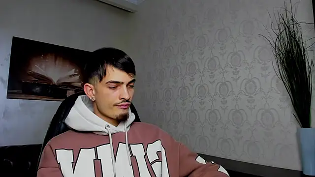 Snapshot of BrandonTate chatting on 03.02.25 BrandonTate online show from 03.02.25