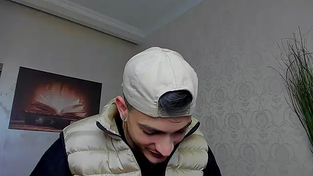 Snapshot of BrandonTate chatting on 03.07.25 BrandonTate online show from 03.07.25