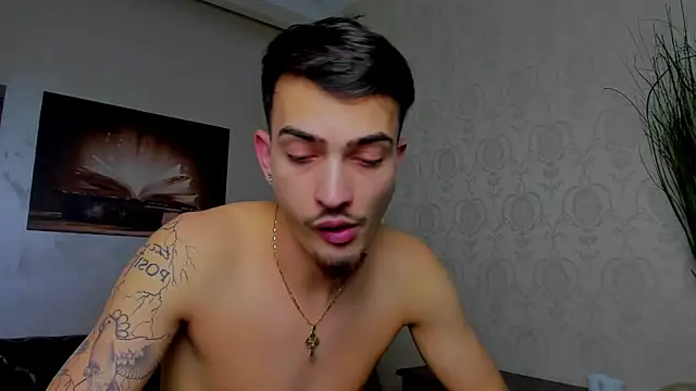 Snapshot of BrandonTate chatting on 03.07.25 BrandonTate online show from 03.07.25