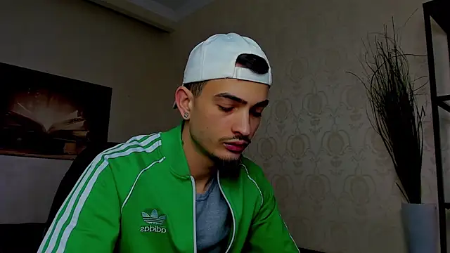 Snapshot of BrandonTate chatting on 03.11.25 BrandonTate online show from 03.11.25