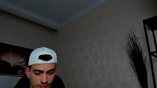 Snapshot of BrandonTate chatting on 03.11.25 BrandonTate online show from 03.11.25