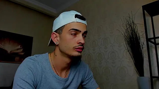 Snapshot of BrandonTate chatting on 03.12.25 BrandonTate online show from 03.12.25