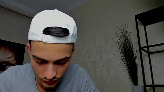 Snapshot of BrandonTate chatting on 03.12.25 BrandonTate online show from 03.12.25