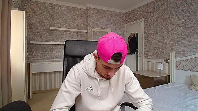 Snapshot of BrandonTate chatting on 03.14.25 BrandonTate online show from 03.14.25