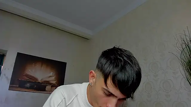 Snapshot of BrandonTate chatting on 03.18.25 BrandonTate online show from 03.18.25