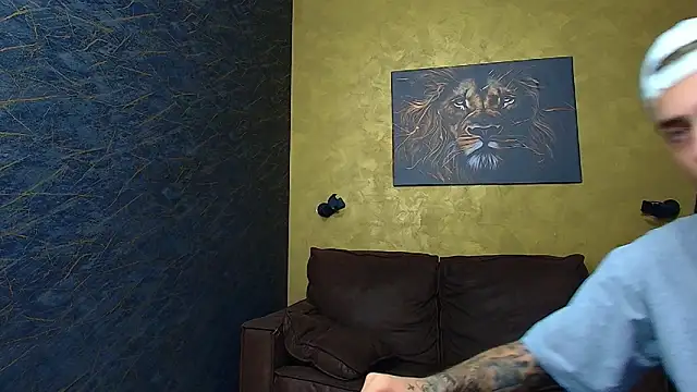 Snapshot of BrandonTate chatting on 09.09.25 BrandonTate online show from 09.09.25