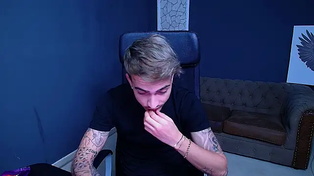 Snapshot of BrandonTate chatting on 09.16.25 BrandonTate online show from 09.16.25