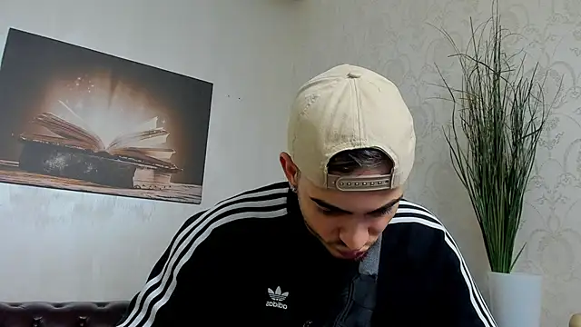 Snapshot of BrandonTate chatting on 10.16.25 BrandonTate online show from 10.16.25