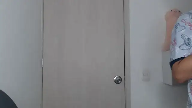 Snapshot of kaiine190 chatting on 10.25.25 kaiine190 online show from 10.25.25