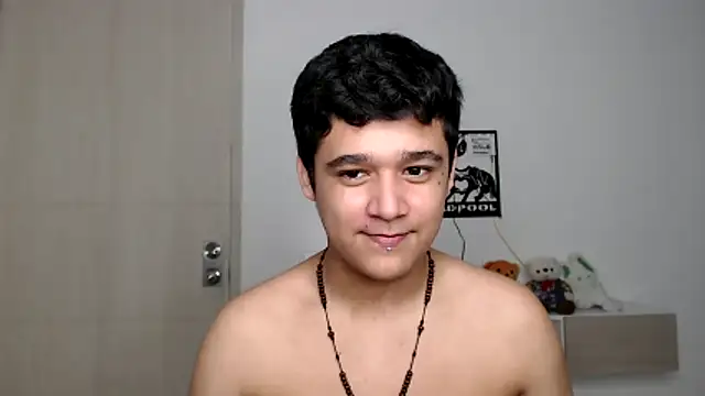 Snapshot of kaiine190 chatting on 10.27.25 kaiine190 online show from 10.27.25