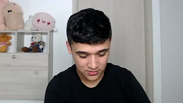 Snapshot of kaiine190 chatting on 11.14.25 kaiine190 online show from 11.14.25