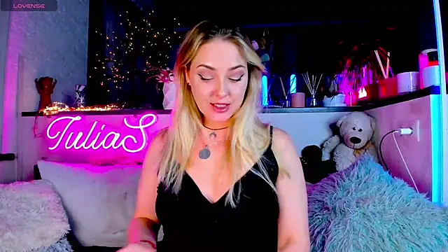  JuliaSpace  online show from 01.30.25