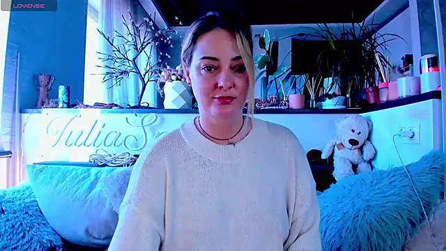  JuliaSpace  online show from 02.23.25